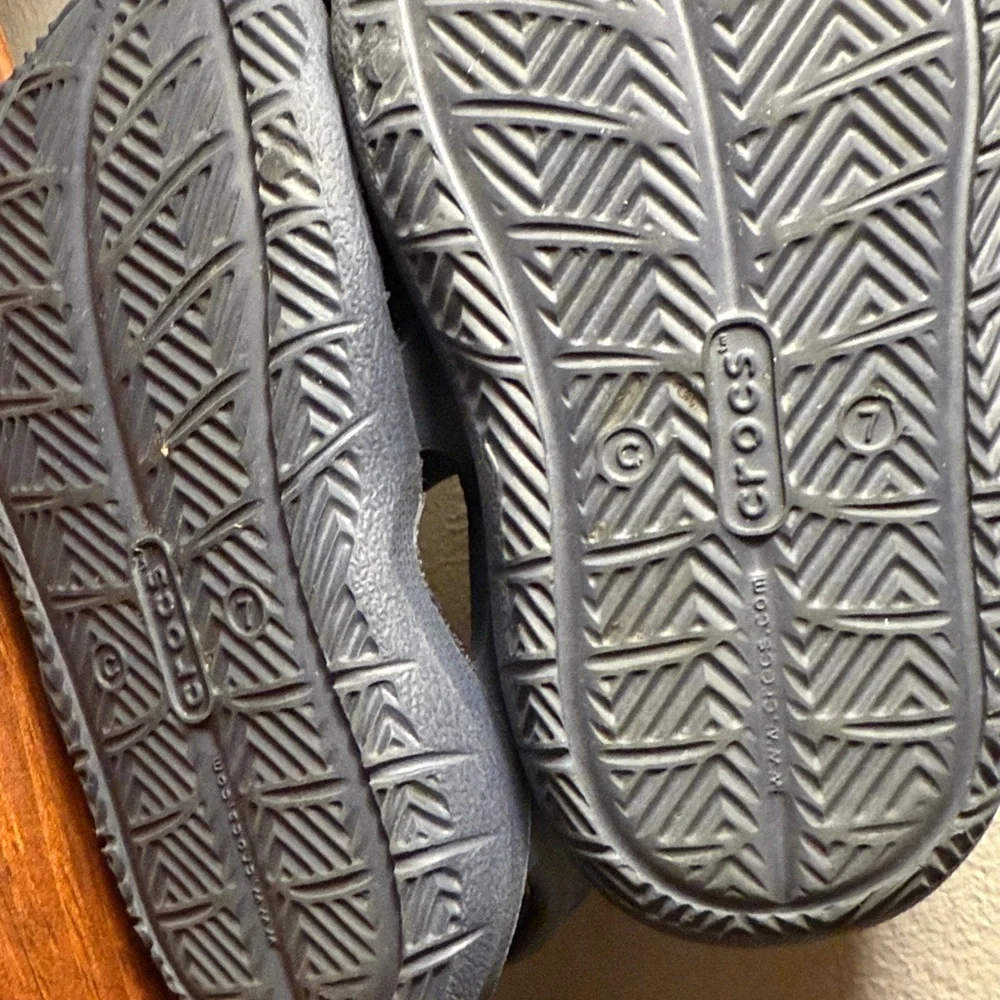 CROCS Kids' Dark Blue Sandals Size 7 2/$20
